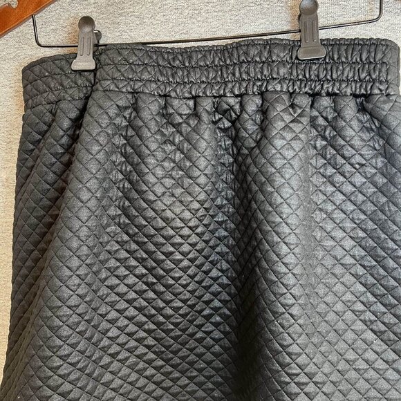 Fabletics Mini Skirt Women Size S Black Quilted Drawstring Straight Coated - Picture 8 of 13